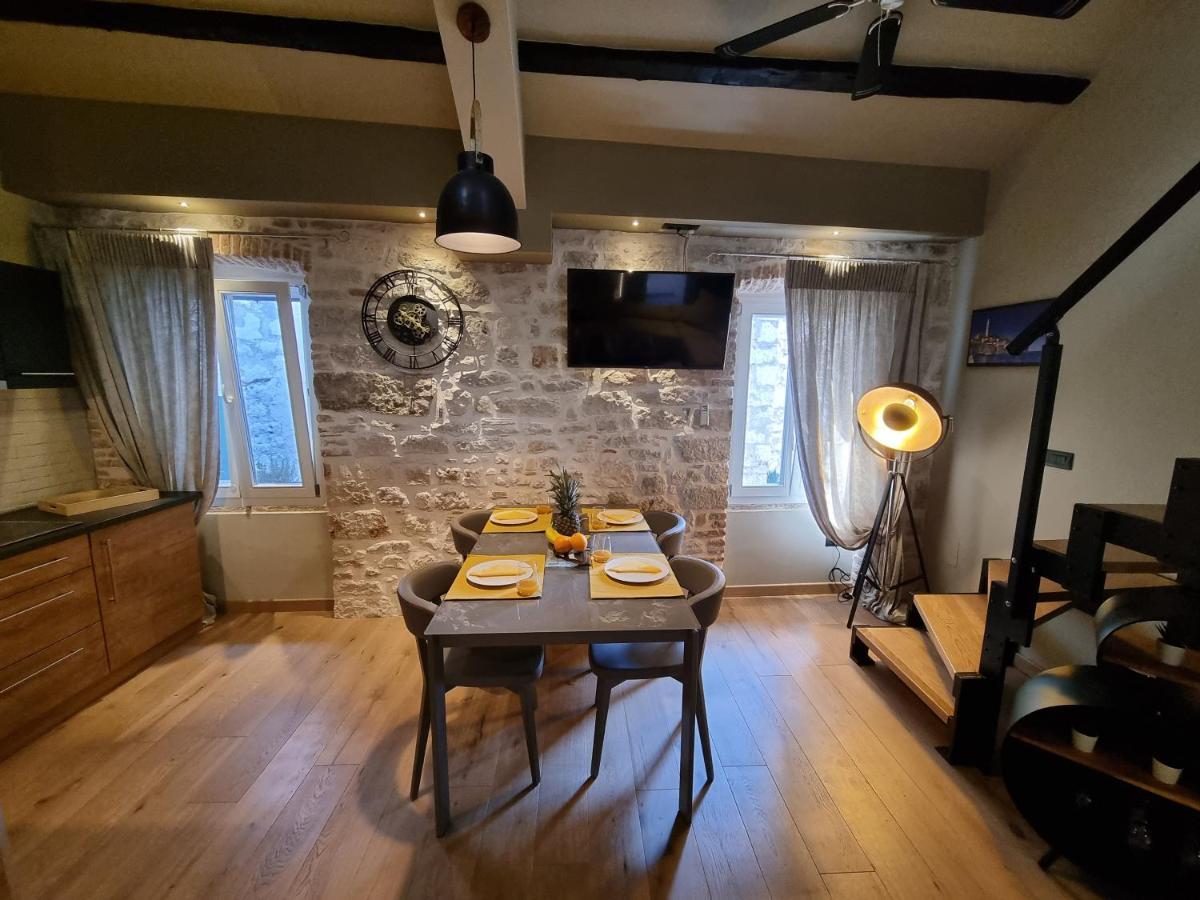 ˇdcˇ Modern Apartment Near The Church Rovinj Exterior photo